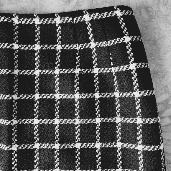 Talbots wool, petites skirt size 12 - Picture 2 of 14